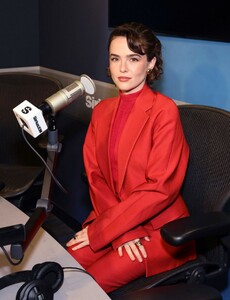 zoey-deutch-chats-up-siriusxm-nyc-10-14-2024-3.jpg