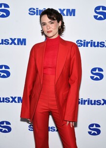zoey-deutch-chats-up-siriusxm-nyc-10-14-2024-4.jpg