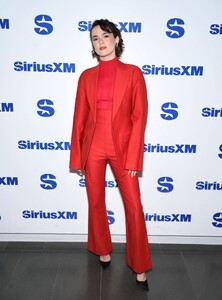 zoey-deutch-chats-up-siriusxm-nyc-10-14-2024-5.jpg
