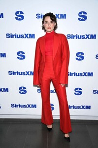 zoey-deutch-chats-up-siriusxm-nyc-10-14-2024-7.jpg