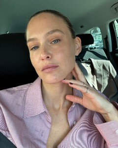 [2024.11.06] barrefaeli_465883573_555406980463506_6324197697091505409_n.jpg