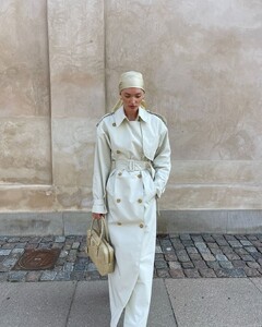 [2024.11.10] revolve_466704654_1234959257730796_4958987411200661736_n.jpg