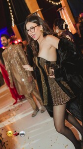 [2024.11.12] victoriajustice_AQOia.jpg