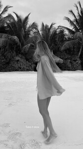 [2024.11.14] livelle_466922921_1088385243026774_3100469268544340663_n.jpg