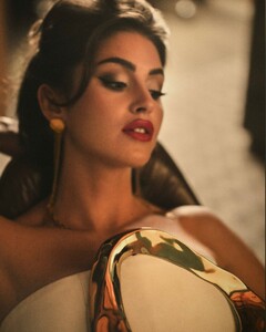 [2024.11.19] msgigiparis_467722980_387403234455683_493153973088536018_n.jpg