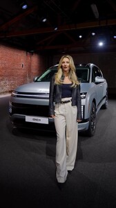 [2024.11.20] lindsaymariebrewer_A346C6936323B7815F112C8B133B8999_video_dashinit.jpg