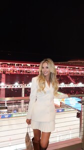 [2024.11.22] lindsaymariebrewer_468083840_582284754172245_8518813228914132702_n.jpg