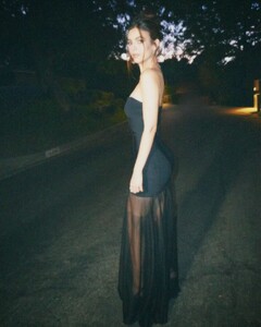 [2024.11.22] victoriajustice_467262817_18561067549006824_4108230229110441961_n.jpg