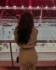 [2024.11.24] sarasampaio_468368677_18477372937058288_275060688431639605_n.jpg