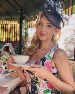 [2024.11.24] tiffanytothxoxo_468133346_18470979061017325_5200707754957723752_n.jpg