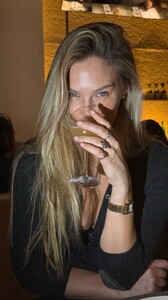 [2024.11.25] barrefaeli_468287271_18475065463041153_1307514055358398084_n.jpg