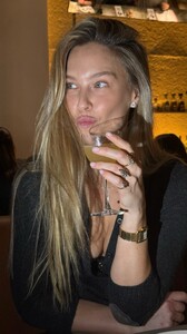 [2024.11.25] barrefaeli_468393072_18475067038041153_148246032101056441_n.jpg