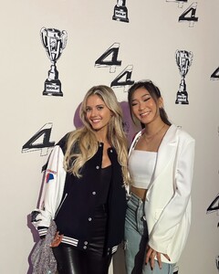 [2024.11.25] lindsaymariebrewer_468499838_1728415824672210_48602946465589508_n.jpg