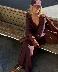 [2024.11.26] revolve_468553001_520795167623181_3758783426290194602_n.jpg