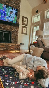 [2024.11.28] elizabethcturner_468575284_18471110968052750_1994164650977391308_n.jpg