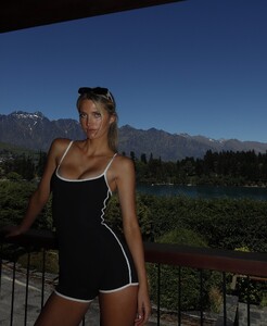 [2024.11.29] lindsaydemyan_468755527_3462169774086284_5294496769162807142_n.jpg