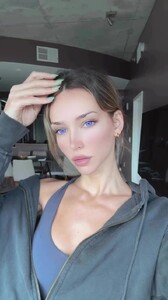 [2024.11.11] rachelc00k_8C4AE0D6EAF498627F8EA9F284B2EB99_video_dashinit.jpg