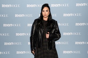 536486438_demi-3.jpg