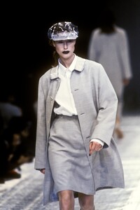CommedesGarcons1991FW2.thumb.jpg.515b3c41d111d7eb2736e4f2bec5c298.jpg