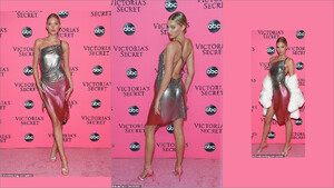 Elsa Hosk - Victoria's Secret Fashion Show [2018.12.05] Red Carpet 1.jpg