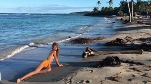 KateBock-Instagram2018_02_24.thumb.jpg.22682b8a561cbfb25a3e712219294d52.jpg