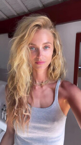 Kate Bock - TikTok 40.jpg