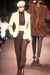 MichelKlein1992FW10.thumb.jpg.39ef408105085e90b2c7a1093851c193.jpg