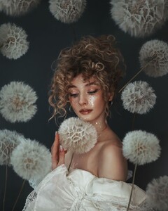 My soul dance everytime I work with nature elements   I searched for these type of dandelions for a while. It was hard to find one, especially in a small country where I live but one flower house had them and  (8).jpg