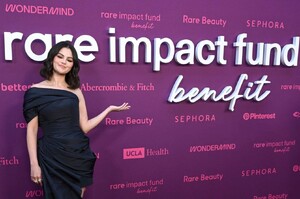 Selena-Gomez---Second-Annual-Rare-Impact-Fund-Benefit-in-Los-Angeles-01.jpg