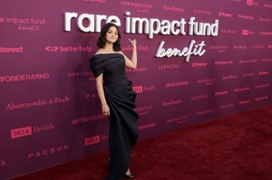 Selena-Gomez---Second-Annual-Rare-Impact-Fund-Benefit-in-Los-Angeles-02.jpg