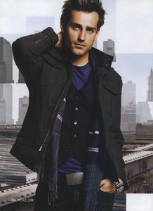 Tsiolis_Kenneth_Cole_Fall_Winter_2009_10_06.thumb.jpeg.0593bc7df5fce659a9f17a08f01b0890.jpeg