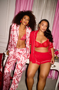 Victorias-Secret-2024-Holiday-Satin-Long-Pajama-Set-Shine-Set-Modal-Short-Pajama-Set-Bra-2.jpg