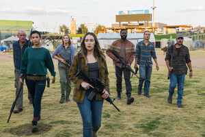 adc_tv_ftwd_still_402_002.jpg
