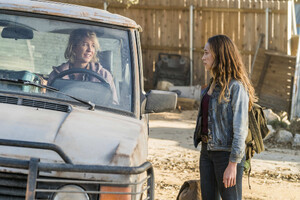 adc_tv_ftwd_still_404_014.jpg