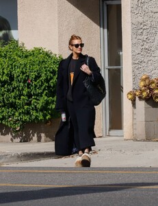 ashlee-simpson-out-and-about-in-los-angeles-10-31-2024-3.jpg