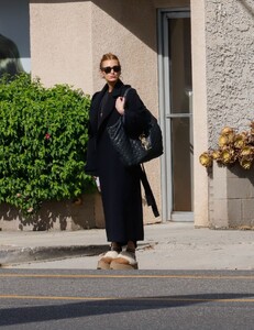 ashlee-simpson-out-and-about-in-los-angeles-10-31-2024-6.jpg