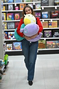 bailee-madison-picks-out-squishmallows-for-holiday-gifts-11-04-2024-3.jpg