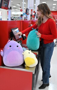 bailee-madison-picks-out-squishmallows-for-holiday-gifts-11-04-2024-5.jpg