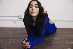 cristin-milioti-for-the-los-angeles-times-november-2024-0.jpg