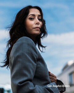 cristin-milioti-photoshoot-for-los-angeles-times-november-2024-3.jpg