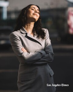 cristin-milioti-photoshoot-for-los-angeles-times-november-2024-4.jpg