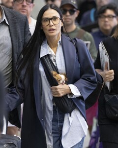 demi-moore-arrives-in-toronto-09-04-2024-0.jpg