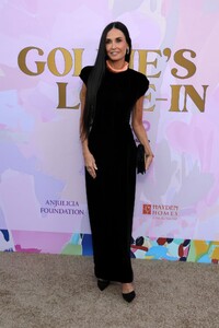 demi-moore-at-20th-anniversary-of-the-goldie-hawn-foundation-and-mindup-in-los-angeles-09-27-2024-2.jpg