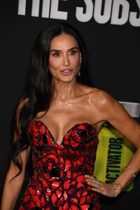 demi-moore-at-the-substance-premiere-in-los-angeles-premiere-09-16-2024-6.jpg