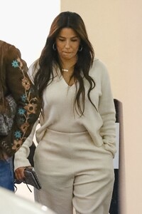 eva-longoria-and-jose-baston-leaves-e-baldi-italian-restaurant-in-beverly-hills-11-13-2024-3.jpg