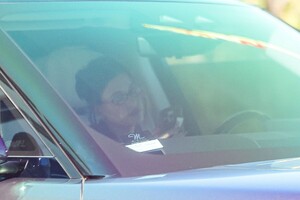 hailey-bieber-keeps-busy-with-her-phone-while-stuck-in-la-traffic-11-15-2024-5.jpg