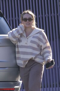 hilary-duff-leaves-target-in-los-angeles-11-14-2024-2.jpg