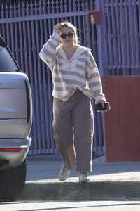 hilary-duff-leaves-target-in-los-angeles-11-14-2024-5.jpg