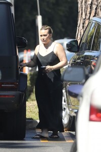 hilary-duff-out-and-about-in-los-angeles-09-01-2024-1.jpg