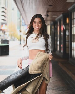 in my bows, pink, anything extra girly era (2).jpg